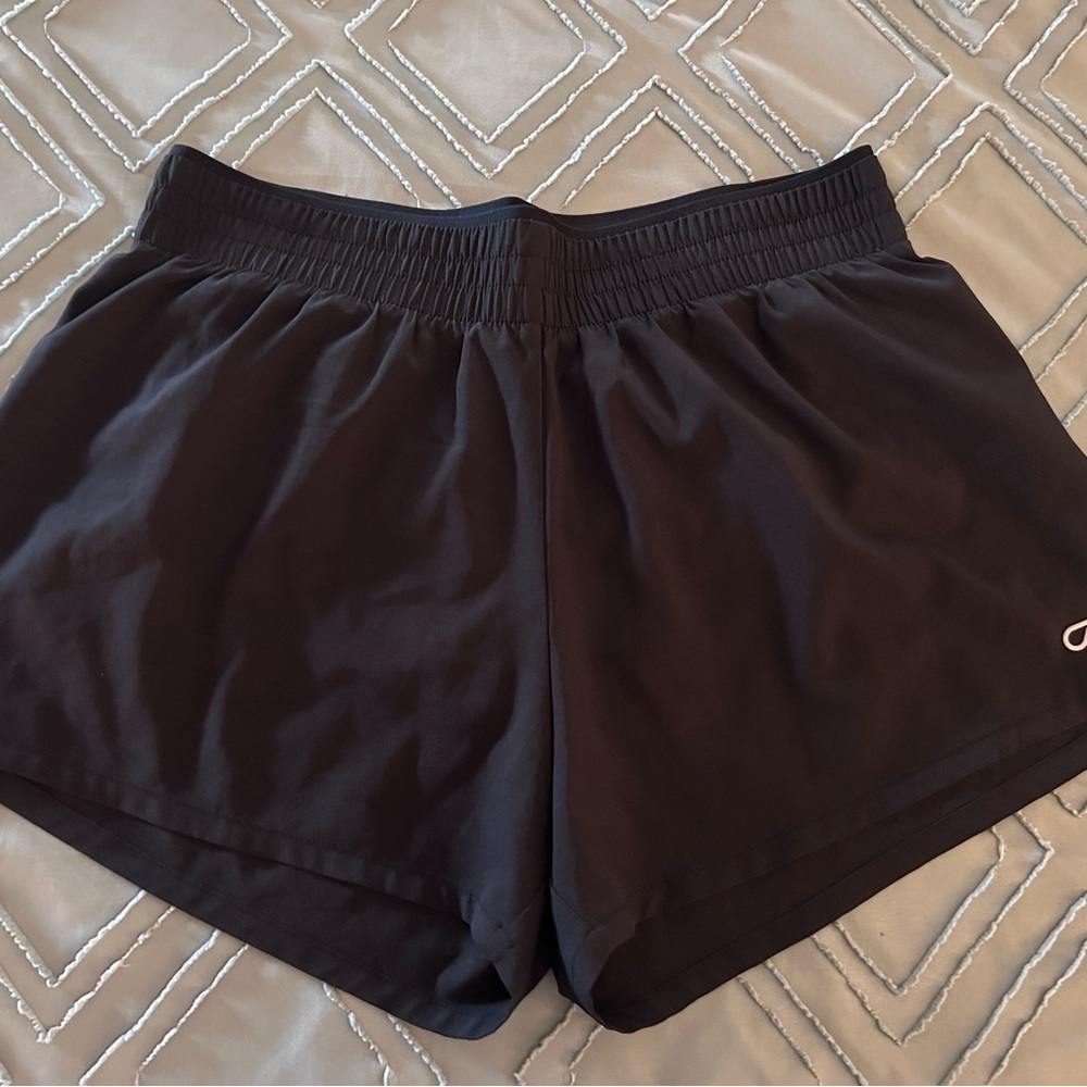 Gap Fit  Women's Black Athletic Shorts